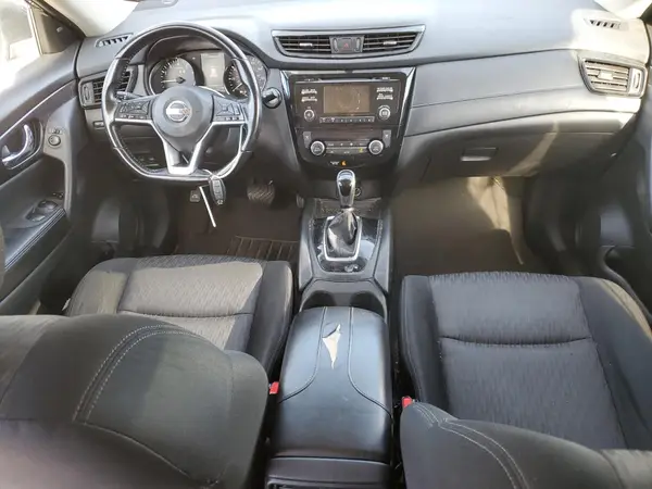 JN8AT2MT1HW134606 2017 NISSAN ROGUE - Image 8