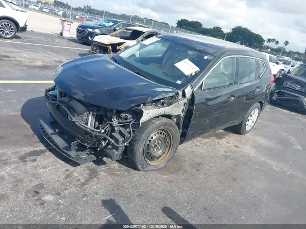 JN8AT2MT1HW135691 2017 NISSAN ROGUE - Image 2