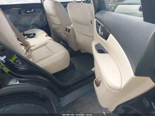 JN8AT2MT1HW135691 2017 NISSAN ROGUE - Image 8