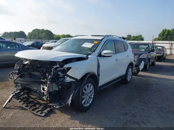 JN8AT2MT1HW137845 2017 NISSAN ROGUE - Image 2