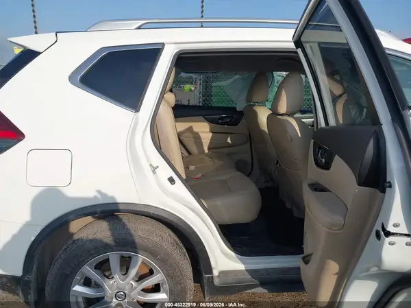 JN8AT2MT1HW137845 2017 NISSAN ROGUE - Image 8