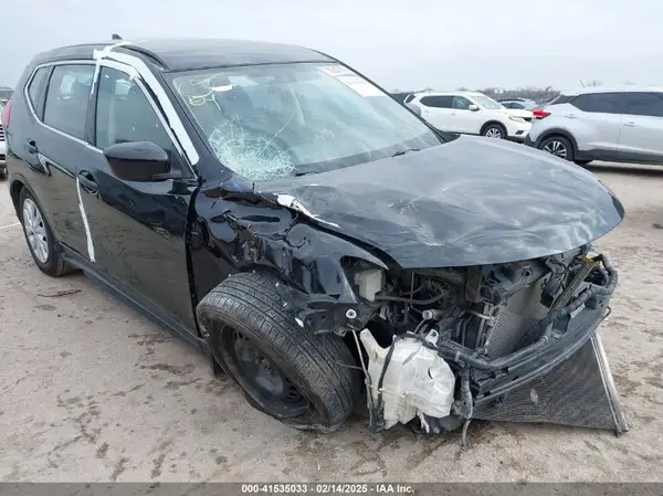 JN8AT2MT1HW138638 2017 NISSAN ROGUE - Image 1