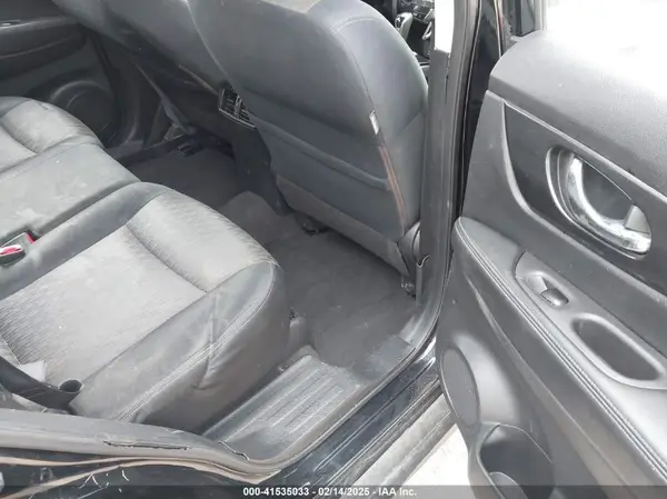 JN8AT2MT1HW138638 2017 NISSAN ROGUE - Image 8