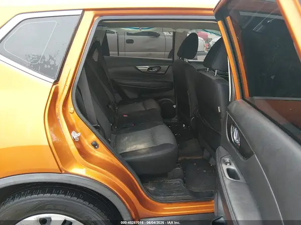 JN8AT2MT1HW139353 2017 NISSAN ROGUE - Image 8
