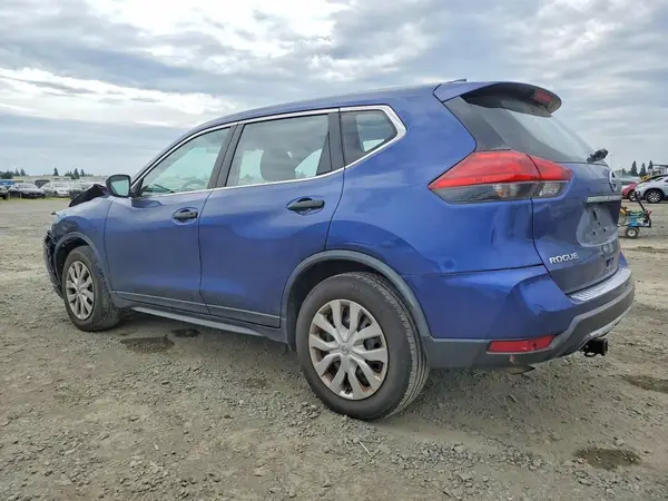 JN8AT2MT1HW141698 2017 NISSAN ROGUE - Image 2