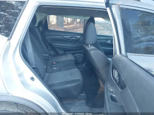 JN8AT2MT1HW146724 2017 NISSAN ROGUE - Image 8