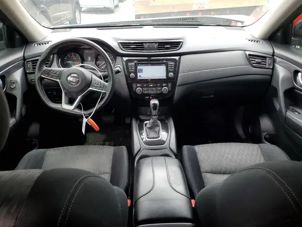 JN8AT2MT1HW146867 2017 NISSAN ROGUE - Image 8