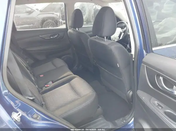JN8AT2MT1HW147016 2017 NISSAN ROGUE - Image 8
