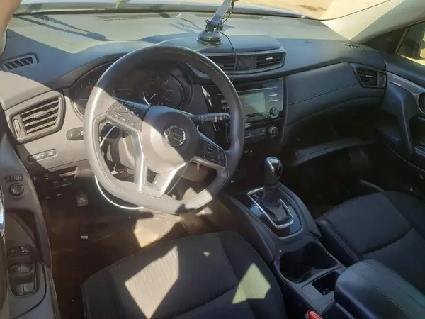 JN8AT2MT1HW152197 2017 NISSAN ROGUE - Image 8