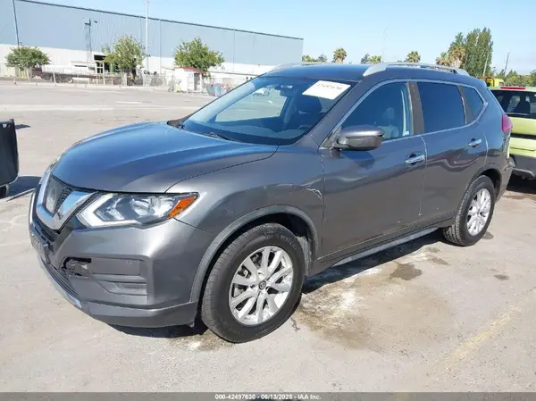 JN8AT2MT1HW153012 2017 NISSAN ROGUE - Image 2