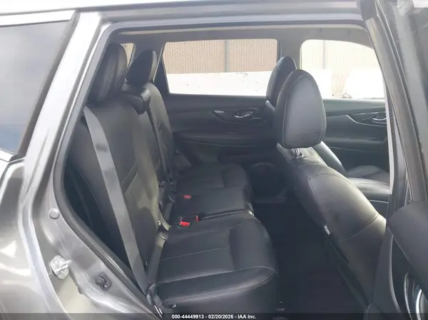 JN8AT2MT1HW383682 2017 NISSAN ROGUE - Image 8