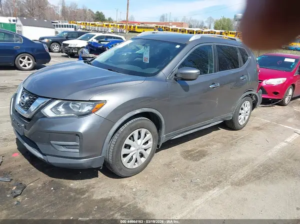 JN8AT2MT1HW385352 2017 NISSAN ROGUE - Image 2