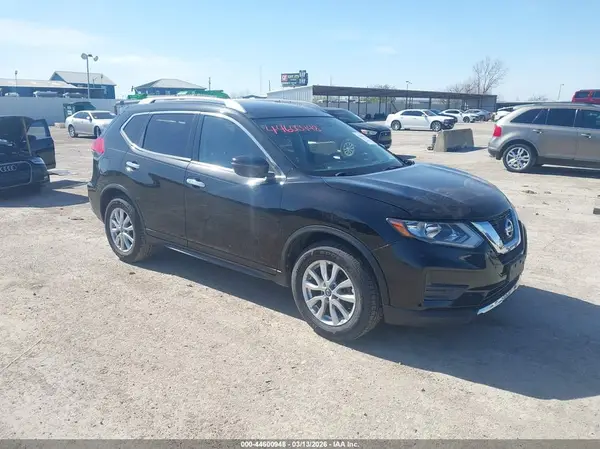 JN8AT2MT1HW386131 2017 NISSAN ROGUE - Image 1