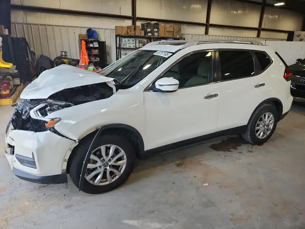 JN8AT2MT1HW386243 2017 NISSAN ROGUE - Image 1