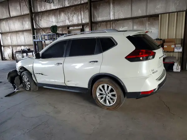 JN8AT2MT1HW387635 2017 NISSAN ROGUE - Image 2