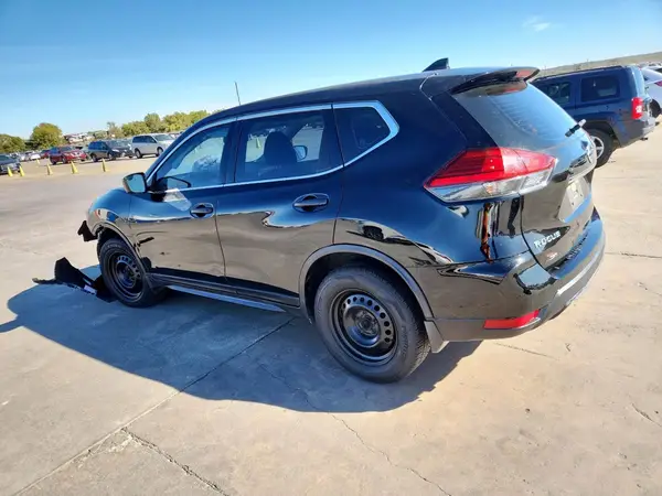 JN8AT2MT1HW388316 2017 NISSAN ROGUE - Image 2