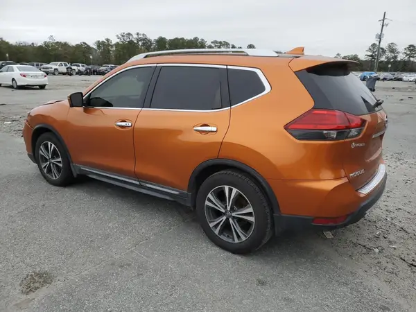 JN8AT2MT1HW389109 2017 NISSAN ROGUE - Image 2