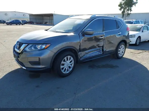 JN8AT2MT1HW391541 2017 NISSAN ROGUE - Image 2