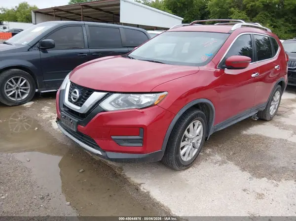 JN8AT2MT1HW392429 2017 NISSAN ROGUE - Image 2