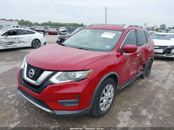 JN8AT2MT1HW392754 2017 NISSAN ROGUE - Image 2