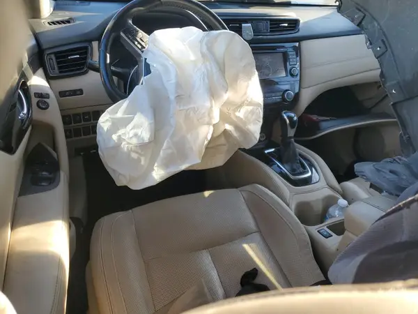 JN8AT2MT1HW398943 2017 NISSAN ROGUE - Image 8