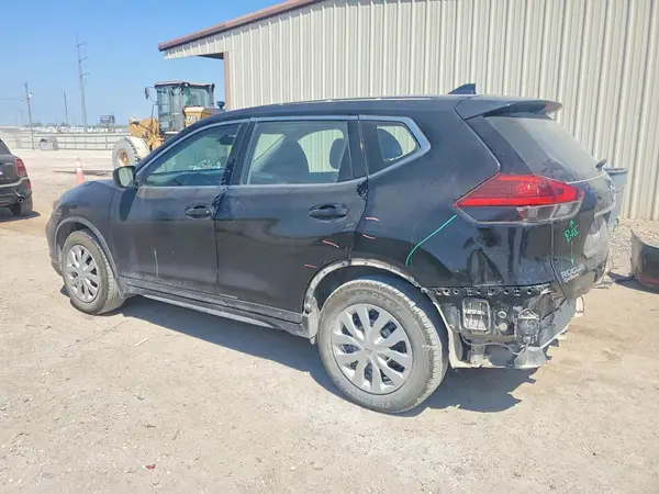 JN8AT2MT1HW399980 2017 NISSAN ROGUE - Image 2