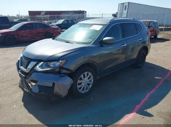 JN8AT2MT1HW401310 2017 NISSAN ROGUE - Image 2