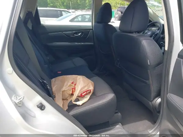 JN8AT2MT1HW402246 2017 NISSAN ROGUE - Image 8