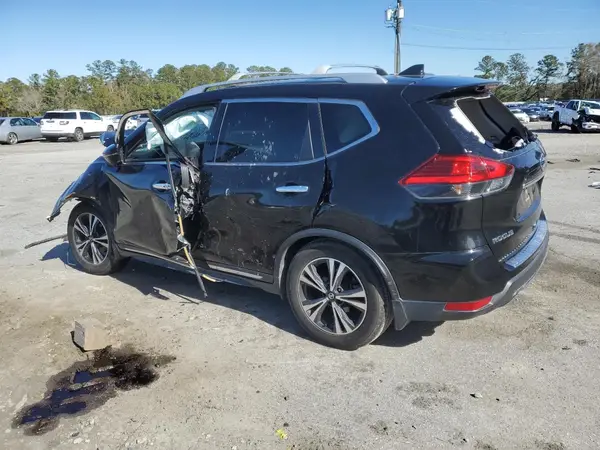 JN8AT2MT1HW402800 2017 NISSAN ROGUE - Image 2
