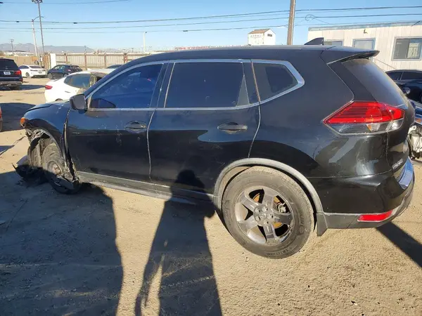 JN8AT2MT1HW403607 2017 NISSAN ROGUE - Image 2