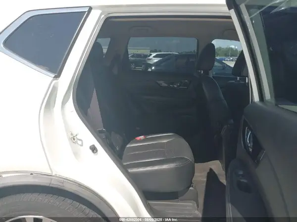 JN8AT2MT1HW404000 2017 NISSAN ROGUE - Image 8