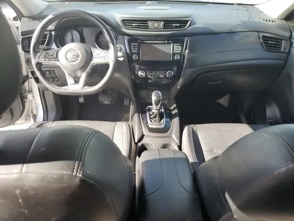 JN8AT2MT1HW404160 2017 NISSAN ROGUE - Image 8
