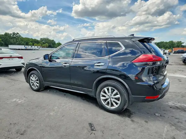 JN8AT2MT1HW404336 2017 NISSAN ROGUE - Image 2