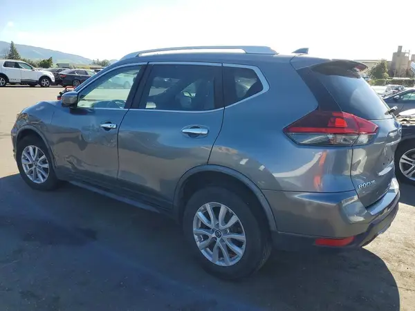 JN8AT2MT1JW450979 2018 NISSAN ROGUE - Image 2