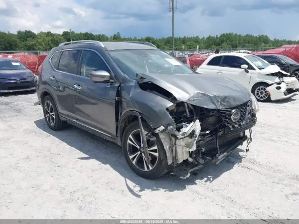 JN8AT2MT1JW456068 2018 NISSAN ROGUE - Image 1