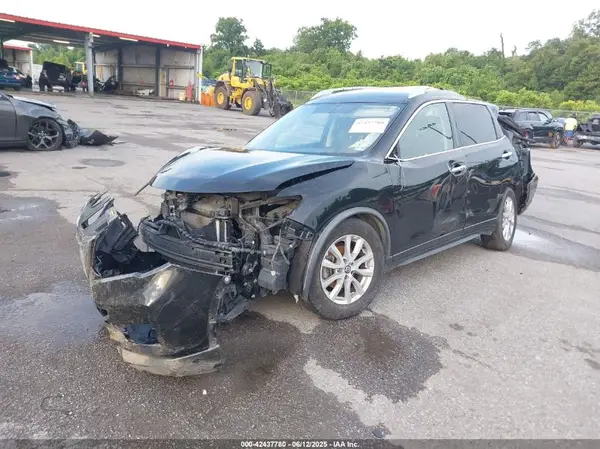 JN8AT2MT1JW459729 2018 NISSAN ROGUE - Image 2
