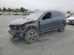 JN8AT2MT1JW460220 2018 NISSAN ROGUE