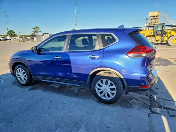 JN8AT2MT1JW462355 2018 NISSAN ROGUE - Image 2