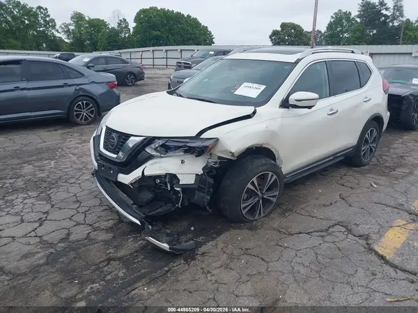 JN8AT2MT1JW463392 2018 NISSAN ROGUE - Image 2
