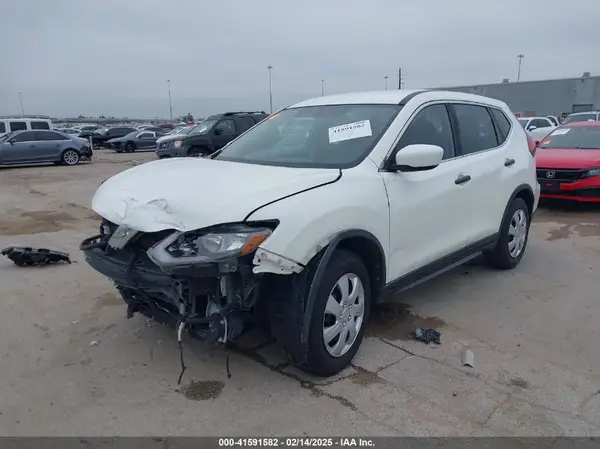 JN8AT2MT1JW463795 2018 NISSAN ROGUE - Image 2