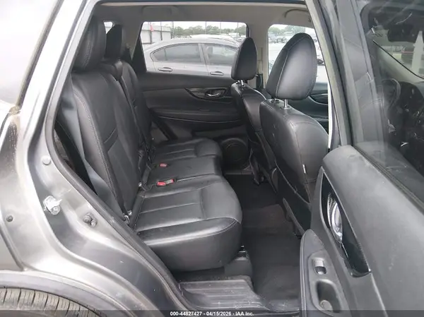 JN8AT2MT1JW463957 2018 NISSAN ROGUE - Image 8