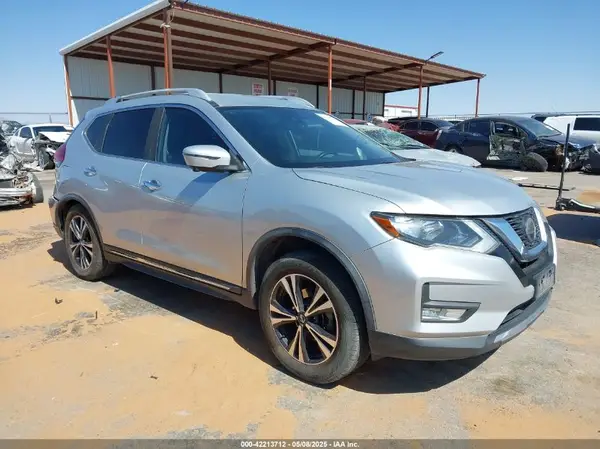 JN8AT2MT1JW464395 2018 NISSAN ROGUE - Image 1