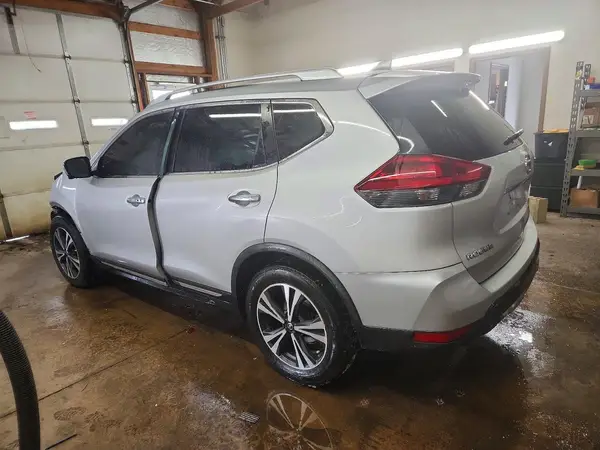 JN8AT2MT1JW466342 2018 NISSAN ROGUE - Image 2
