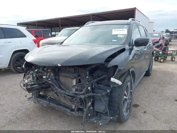 JN8AT2MT1JW466647 2018 NISSAN ROGUE - Image 2