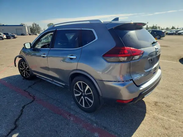 JN8AT2MT1JW469693 2018 NISSAN ROGUE - Image 2