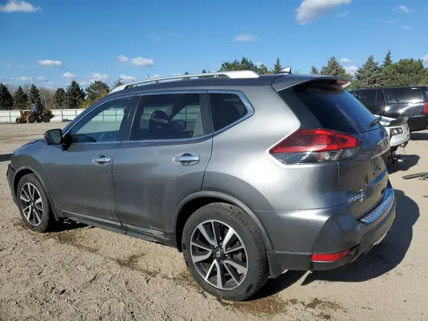 JN8AT2MT1JW470441 2018 NISSAN ROGUE - Image 2