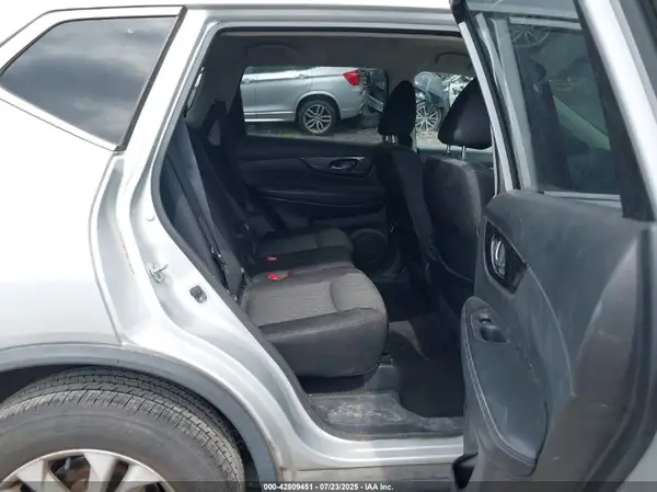 JN8AT2MT1JW470617 2018 NISSAN ROGUE - Image 8