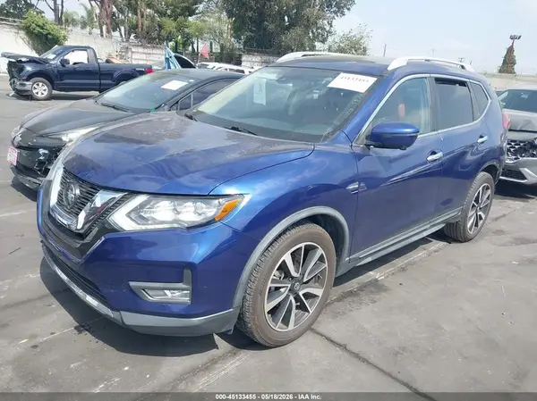 JN8AT2MT1JW485148 2018 NISSAN ROGUE - Image 2