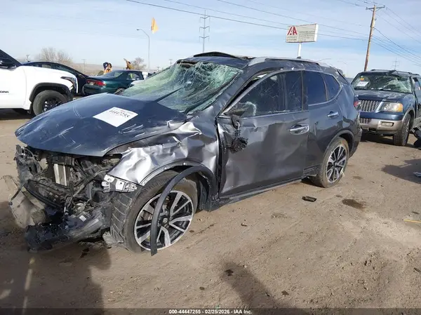 JN8AT2MT1JW486820 2018 NISSAN ROGUE - Image 2