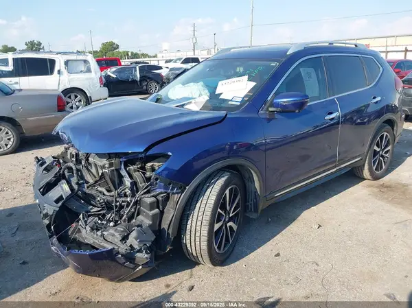 JN8AT2MT1JW488812 2018 NISSAN ROGUE - Image 2